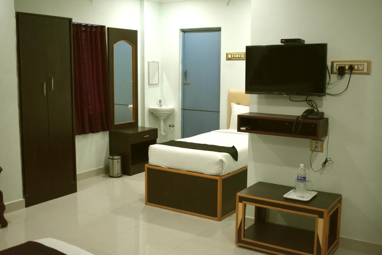 苹果公园酒店 Tiruchirappalli 外观 照片